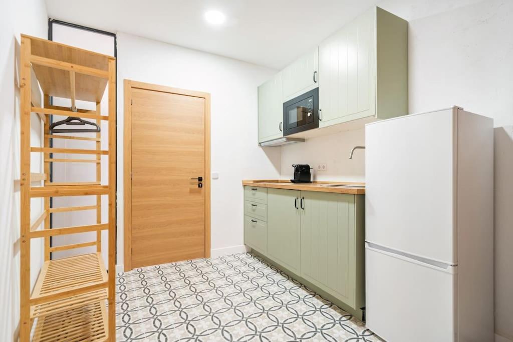 Nice Flat In Lavapies At Street Level S23A Μαδρίτη Εξωτερικό φωτογραφία